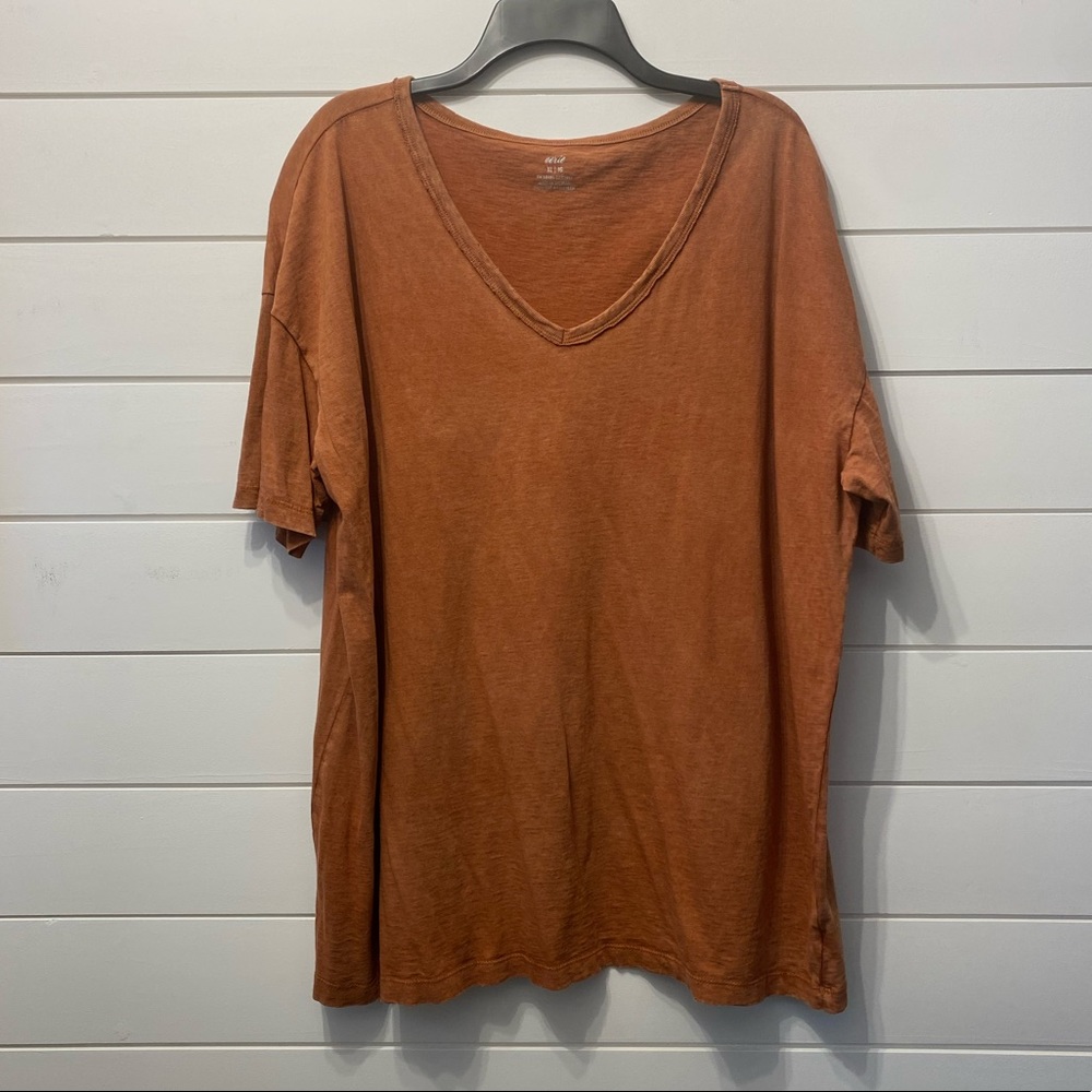 NEW aerie v-neck shirt